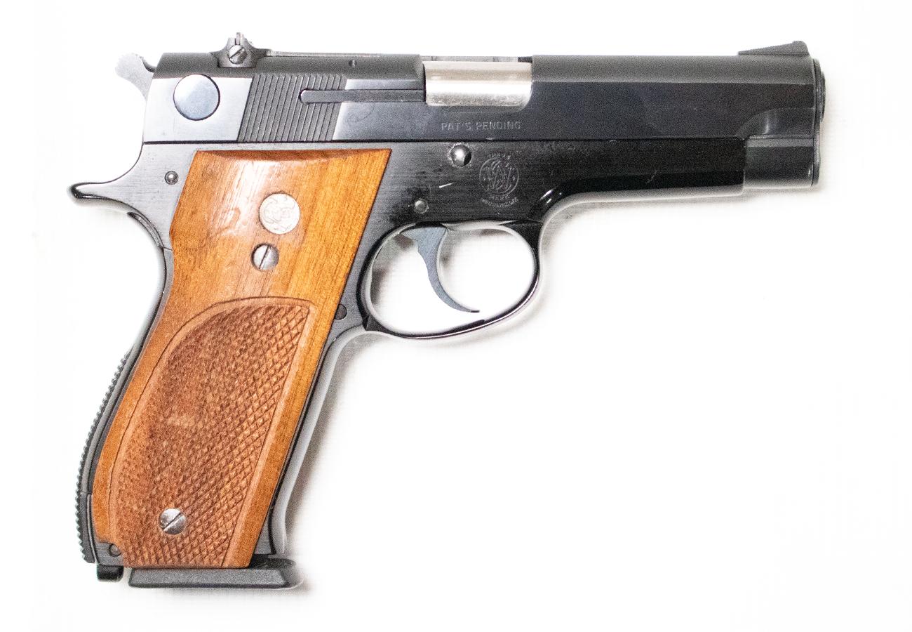 SMITH AND WESSON 39-2 9mm Used Semi-Auto Pistol with DA/SA Trigger